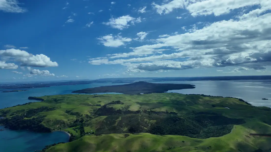 Get to experience the views of Ponui, Pakatoa and Rotoroa Island